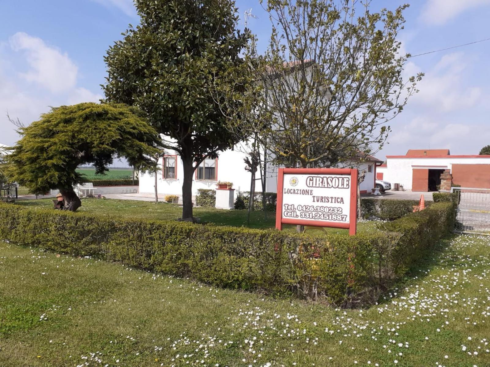 Locazione Turistica Girasole Villa Porto Tolle Exteriör bild