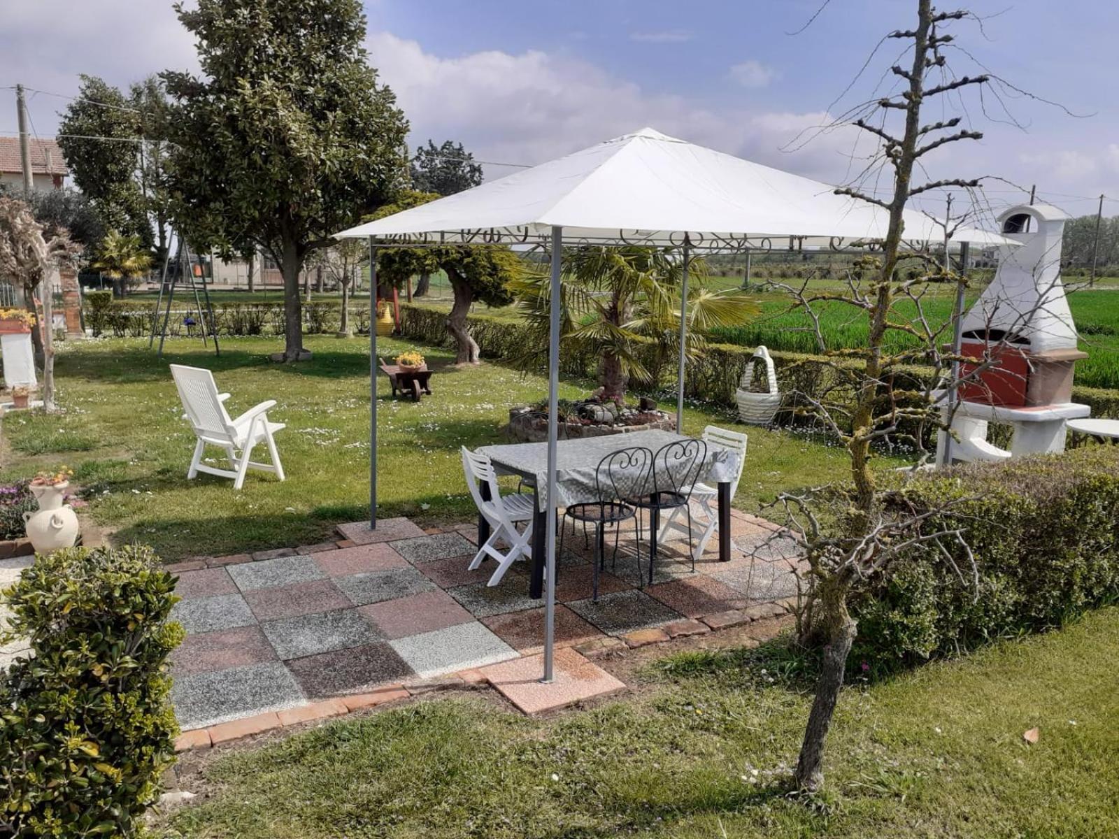 Locazione Turistica Girasole Villa Porto Tolle Exteriör bild