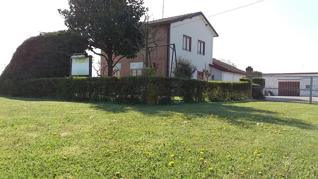 Locazione Turistica Girasole Villa Porto Tolle Exteriör bild